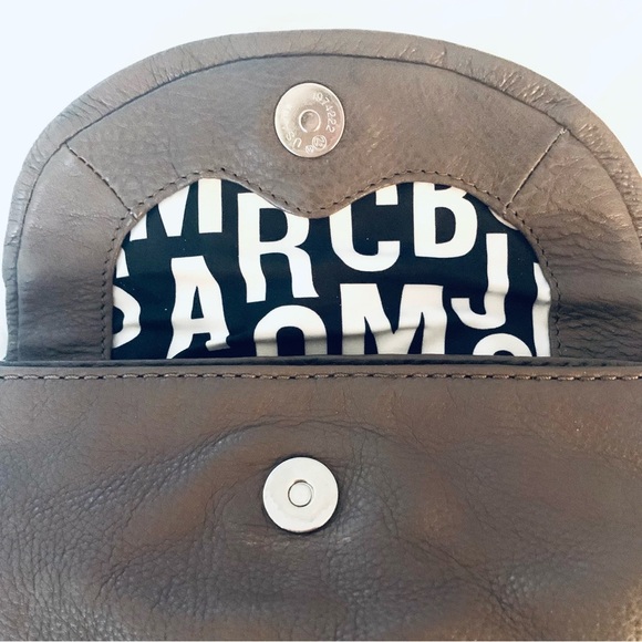 MARC BY MARC JACOBS Classic Q Karlie
Taupe Leather Cross Body Bag - Picture 10 of 11